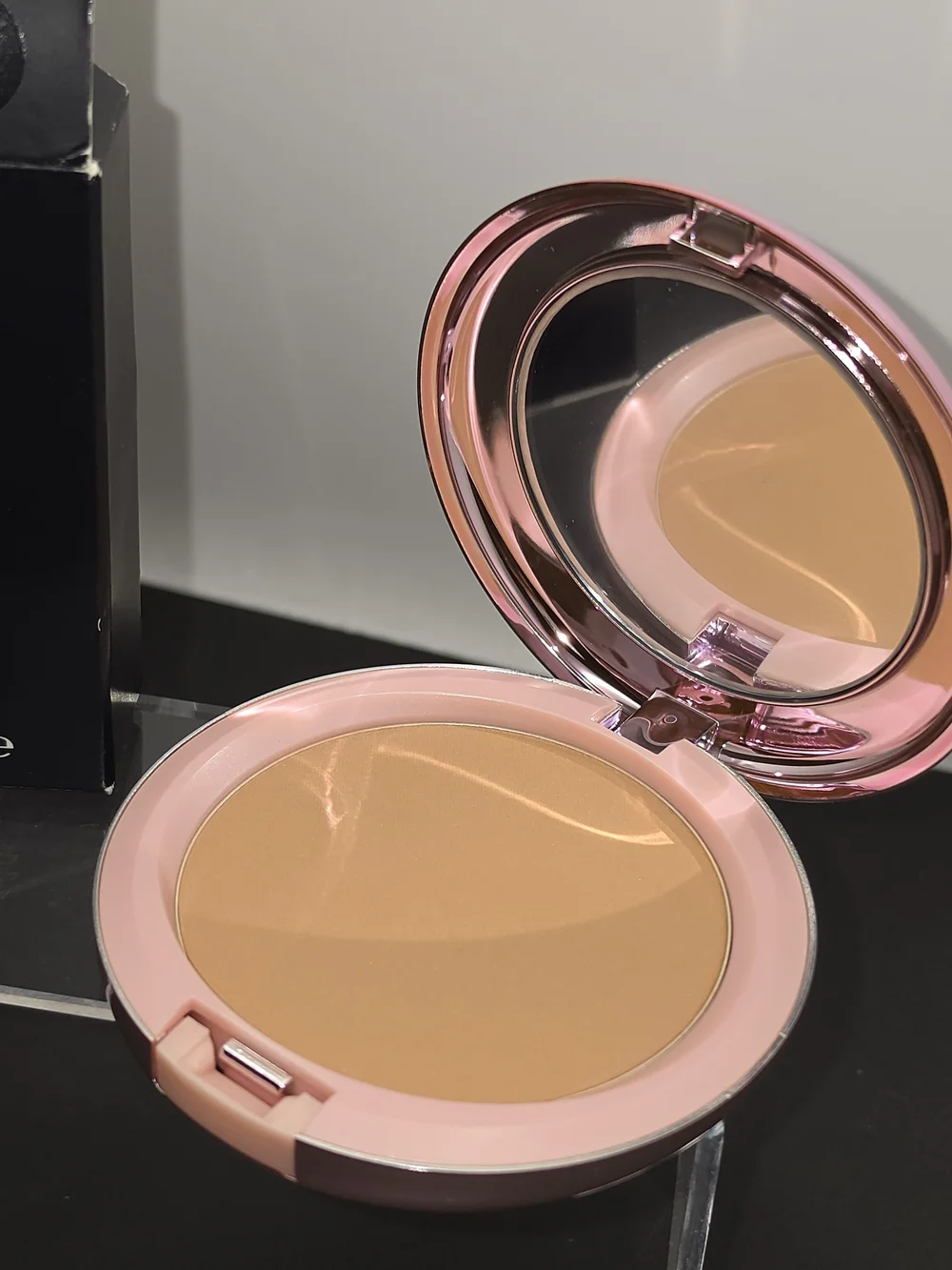 LIMITED EDITION MAC × DIANA ROSS BEAUTY POWDER - 